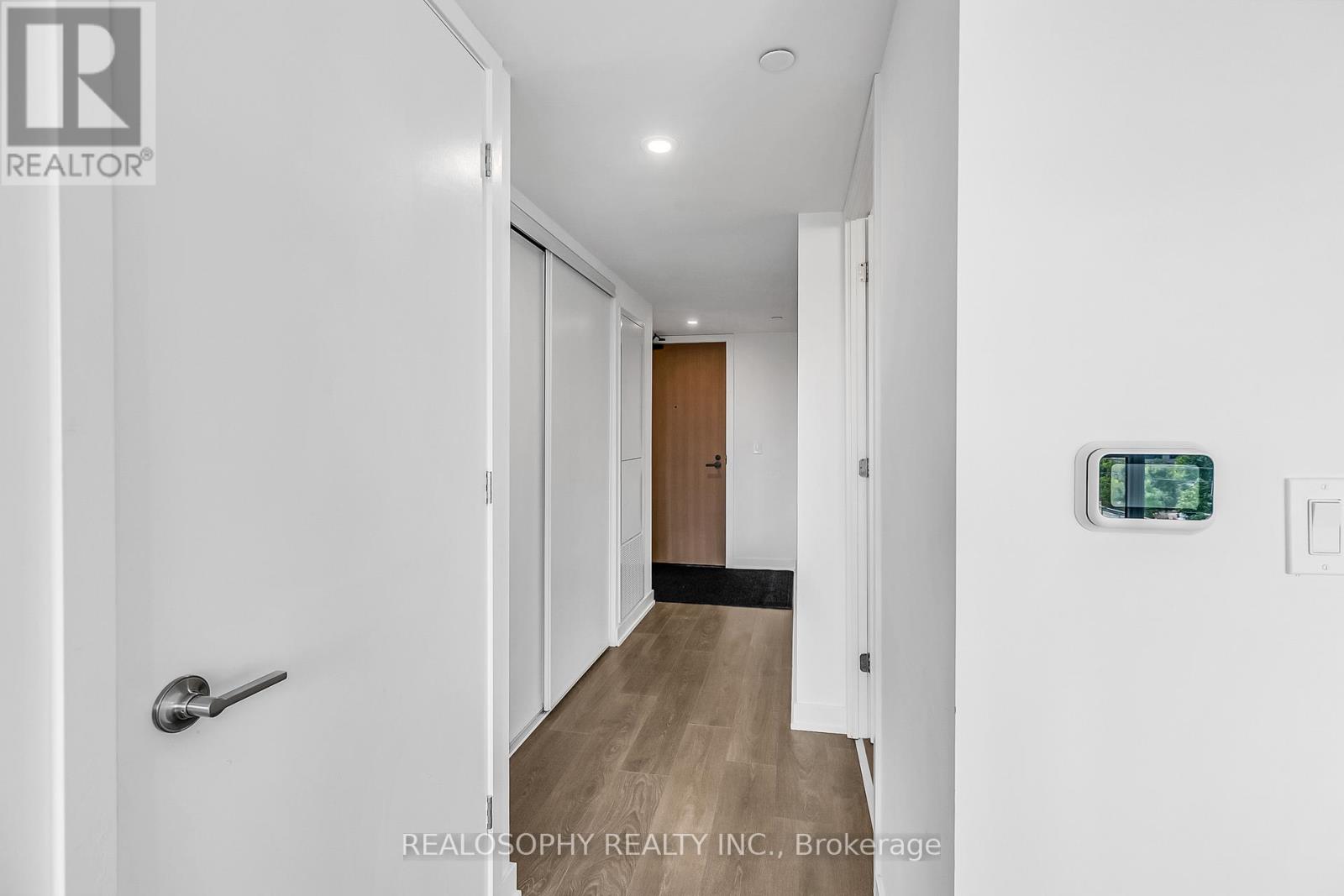 Photo 9 of 306 8 Tippett Road, Toronto ON