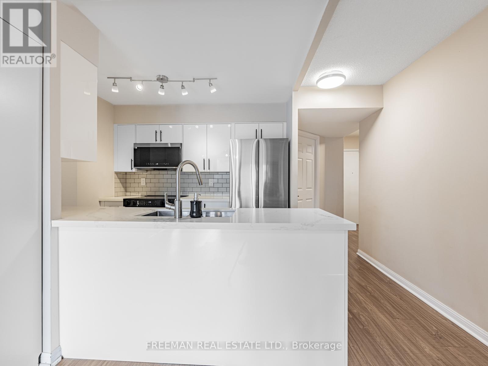 Photo 8 of 508 260 Merton Street, Toronto ON