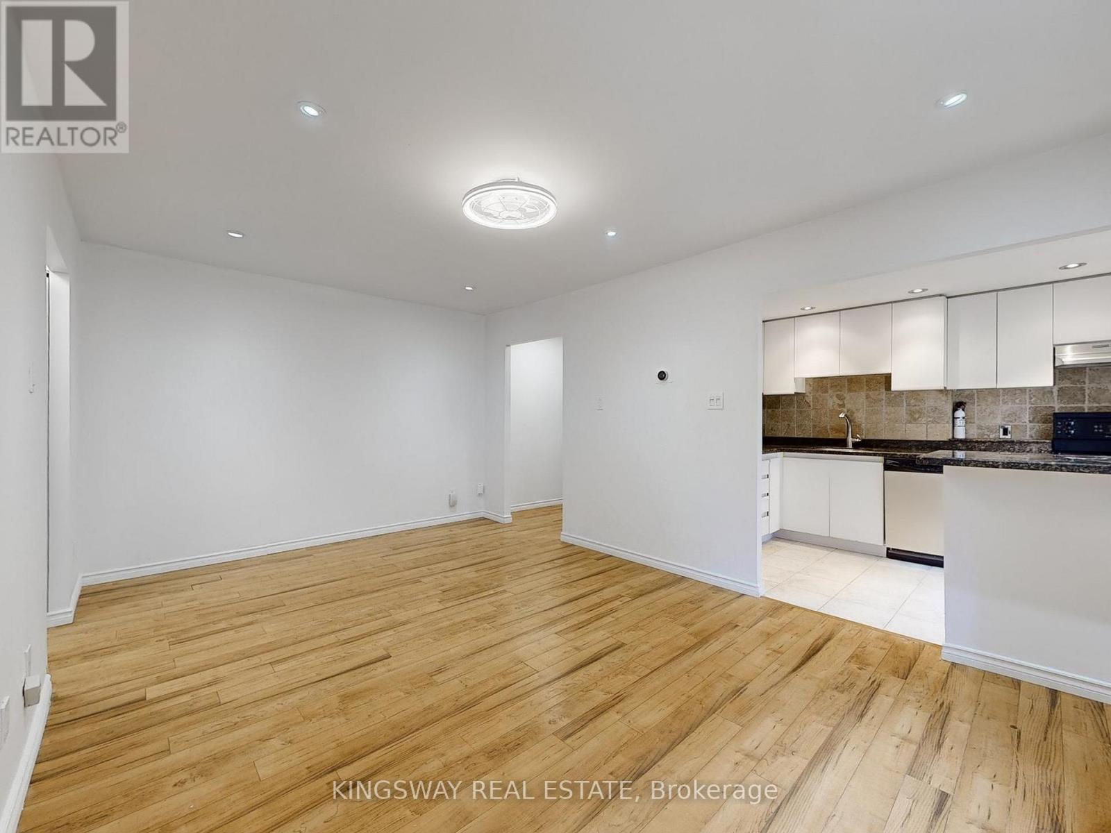 Photo 7 of 506 88 Charles Street E, Toronto ON