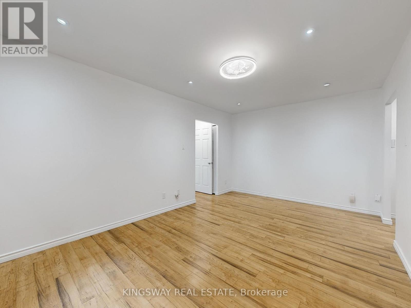 Photo 8 of 506 88 Charles Street E, Toronto ON