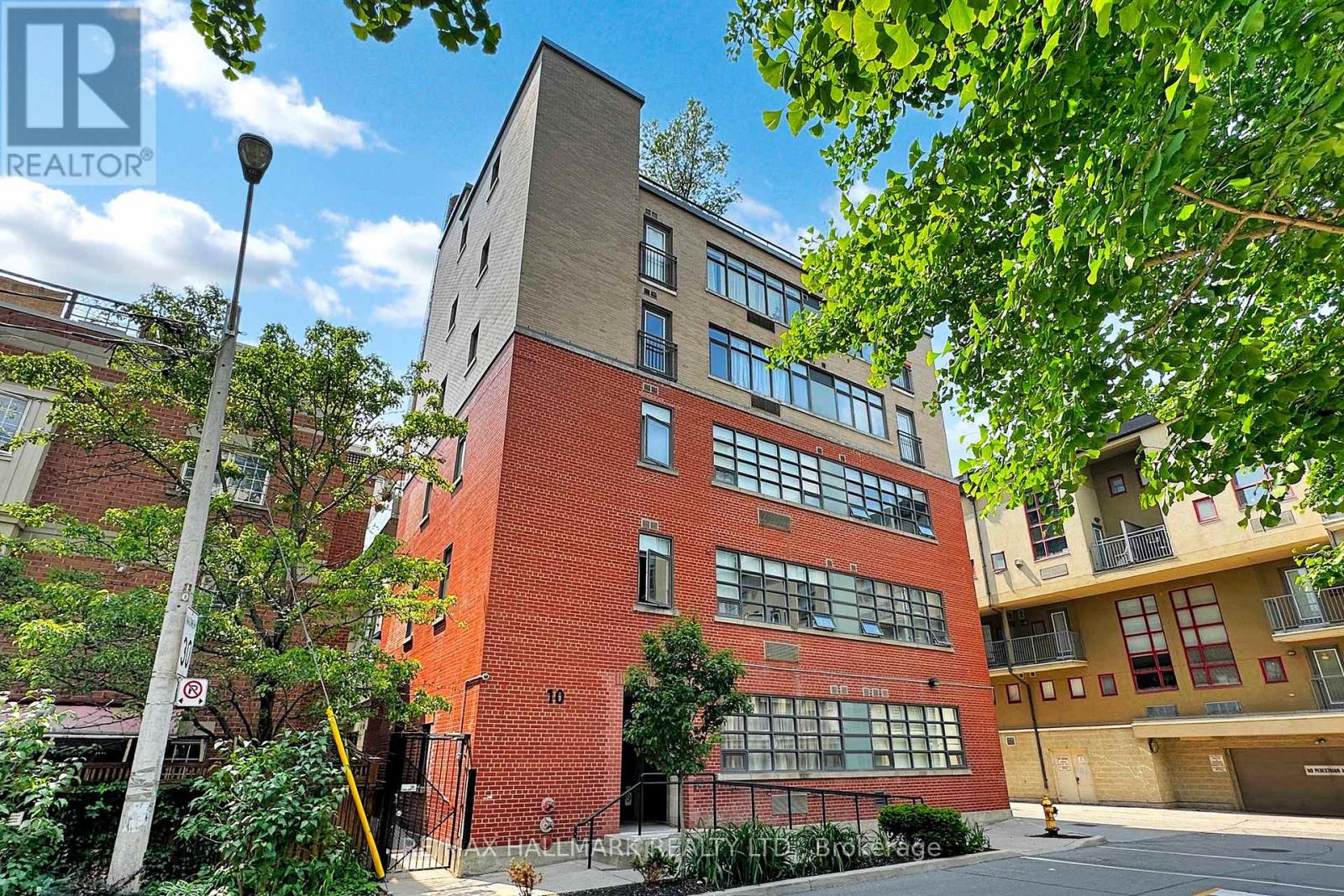 Photo 18 of 206 10 Wellesley Place, Toronto ON