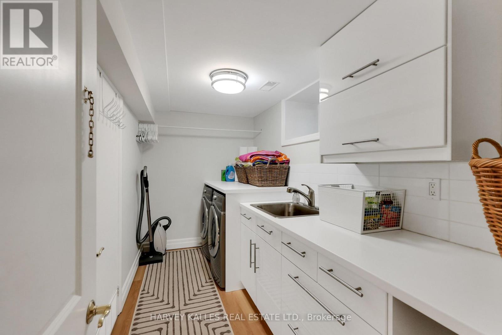Photo 35 of 281 Snowdon Avenue, Toronto ON
