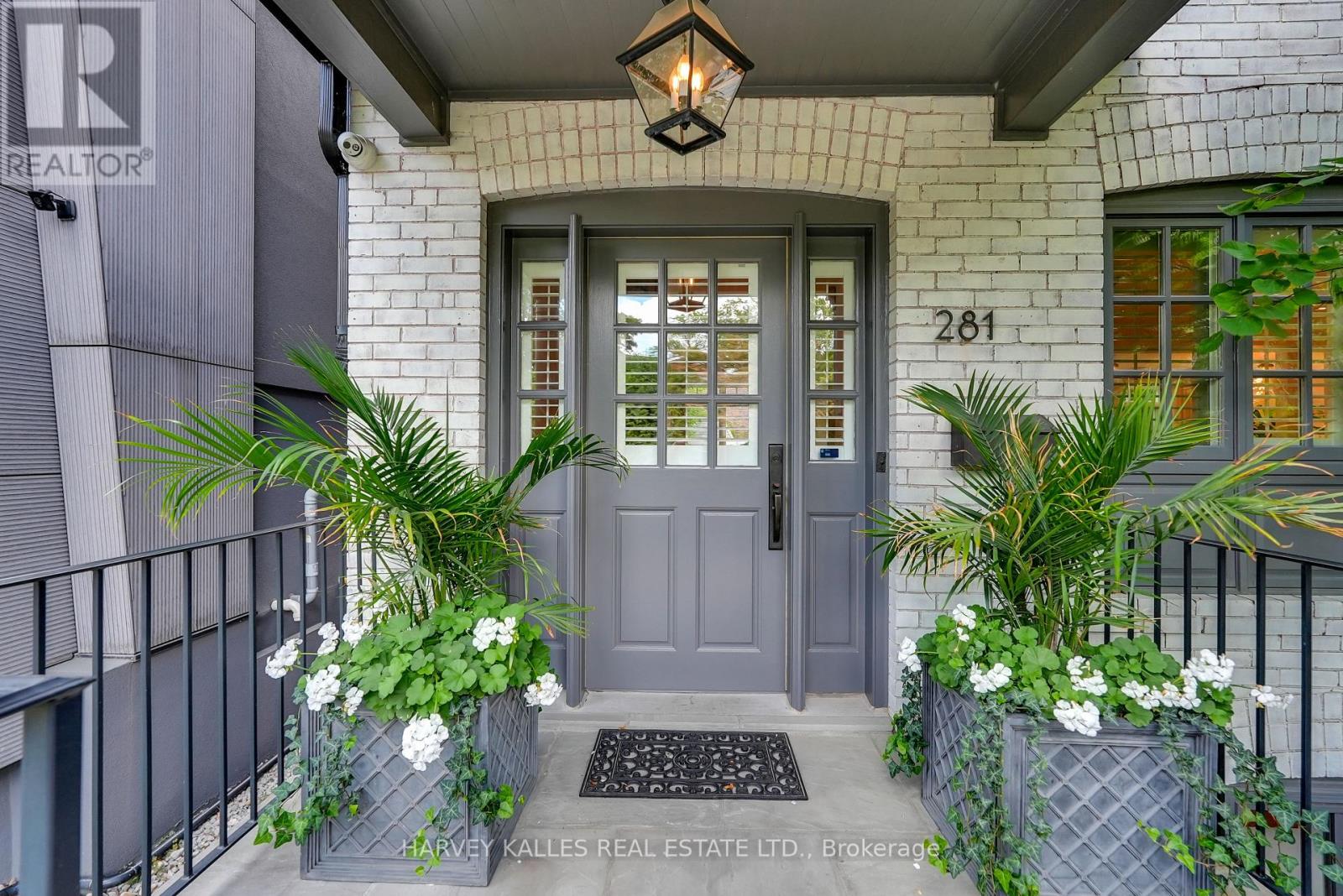 Photo 5 of 281 Snowdon Avenue, Toronto ON