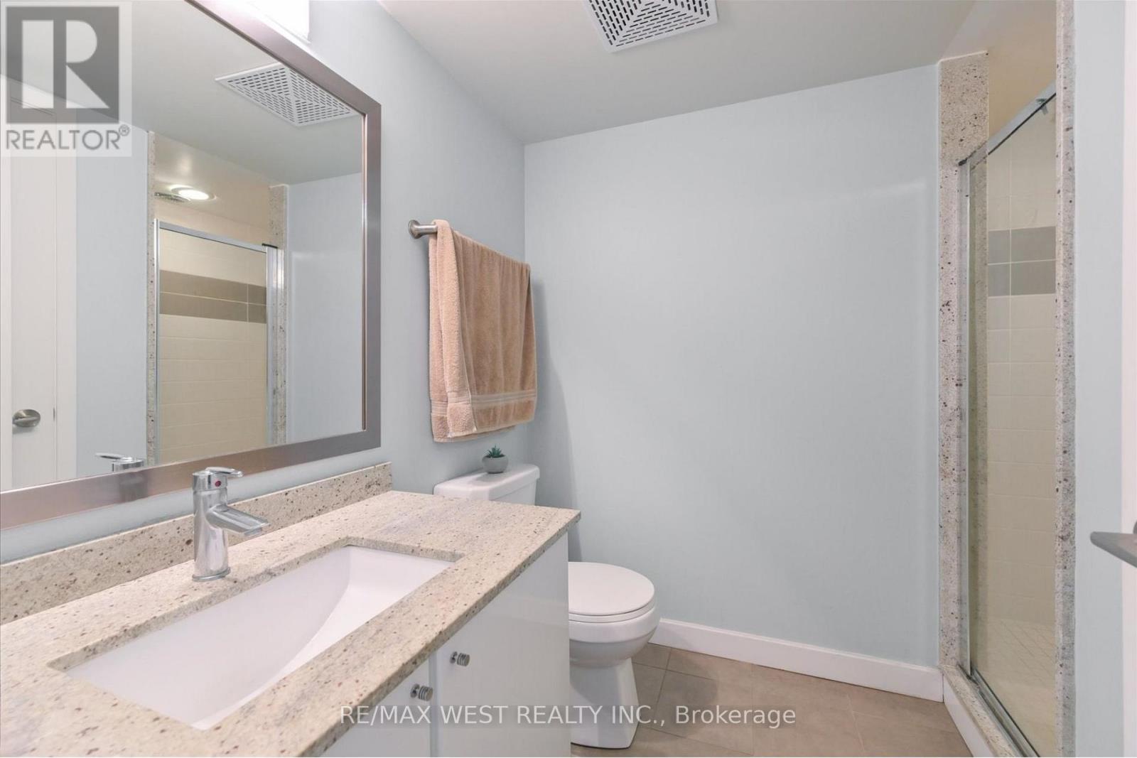 Photo 6 of 1504 33 Bay Street, Toronto ON