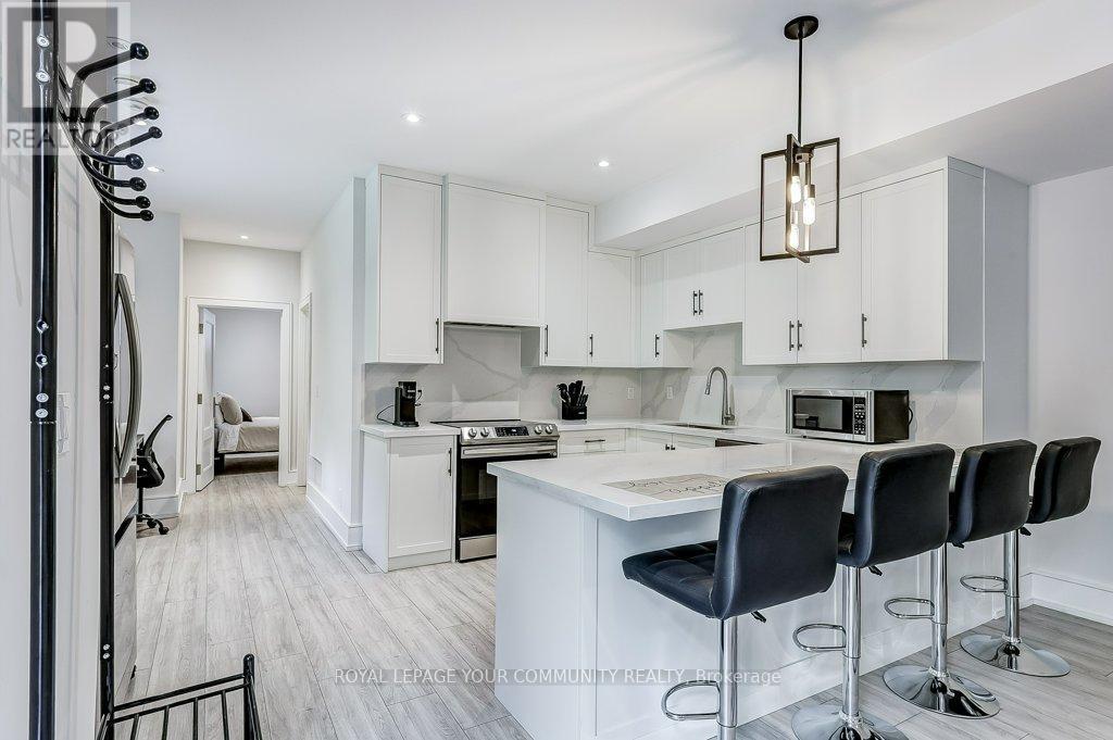 Photo 29 of 2 Hemford Crescent, Toronto ON