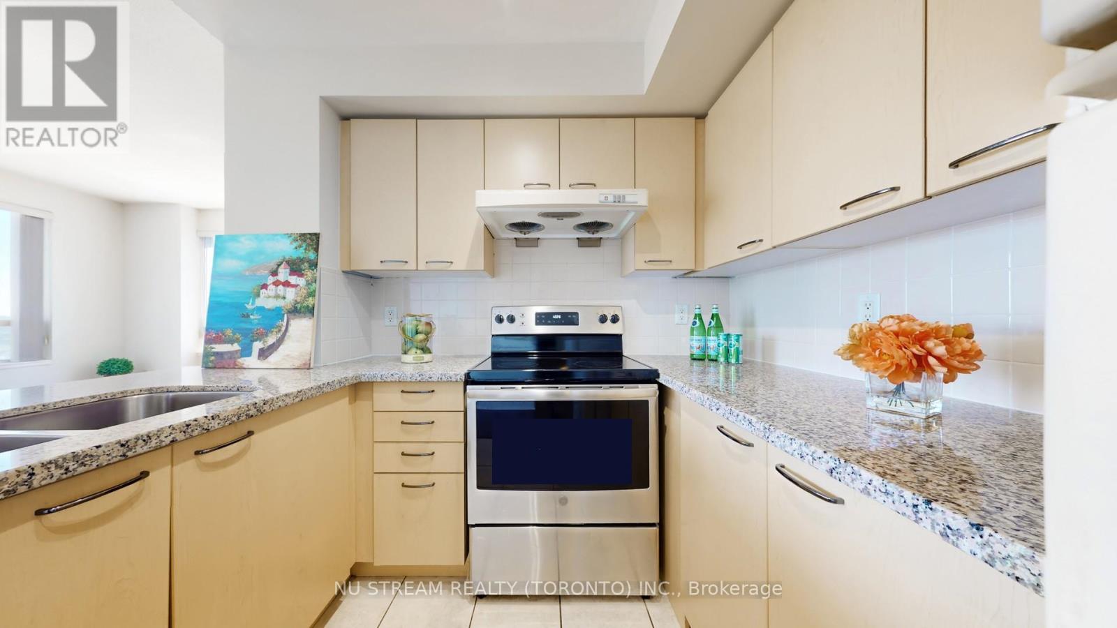 Photo 13 of 1020 62 Suncrest Boulevard, Markham ON