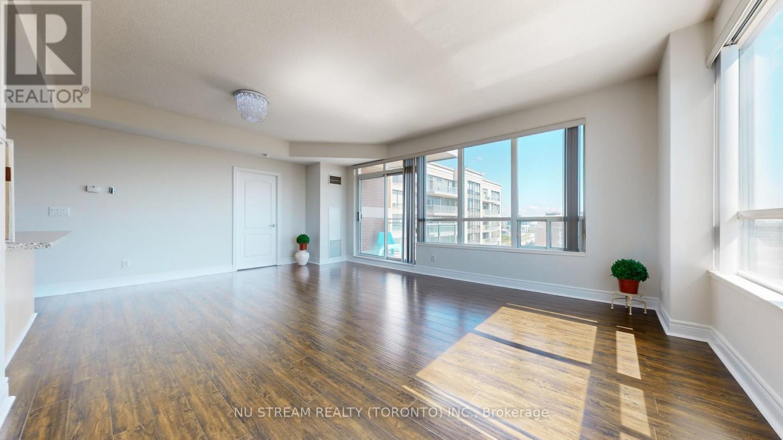 Photo 10 of 1020 62 Suncrest Boulevard, Markham ON