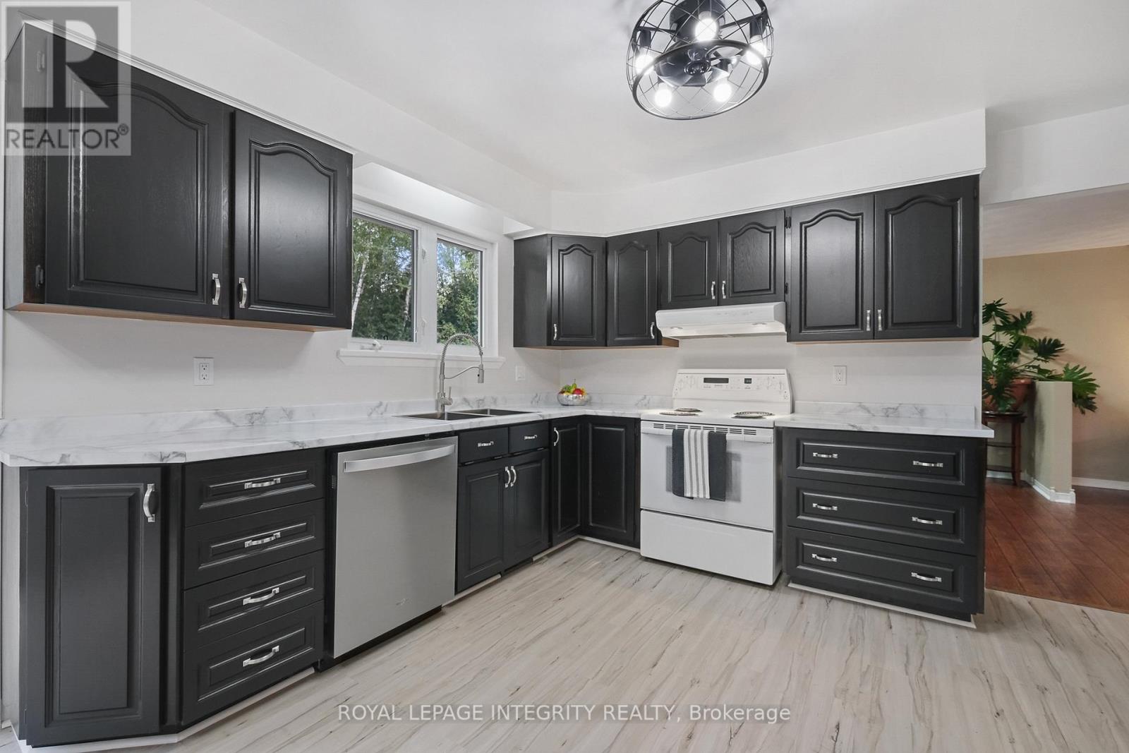 Photo 9 of 261 Kings Creek Road, Beckwith ON