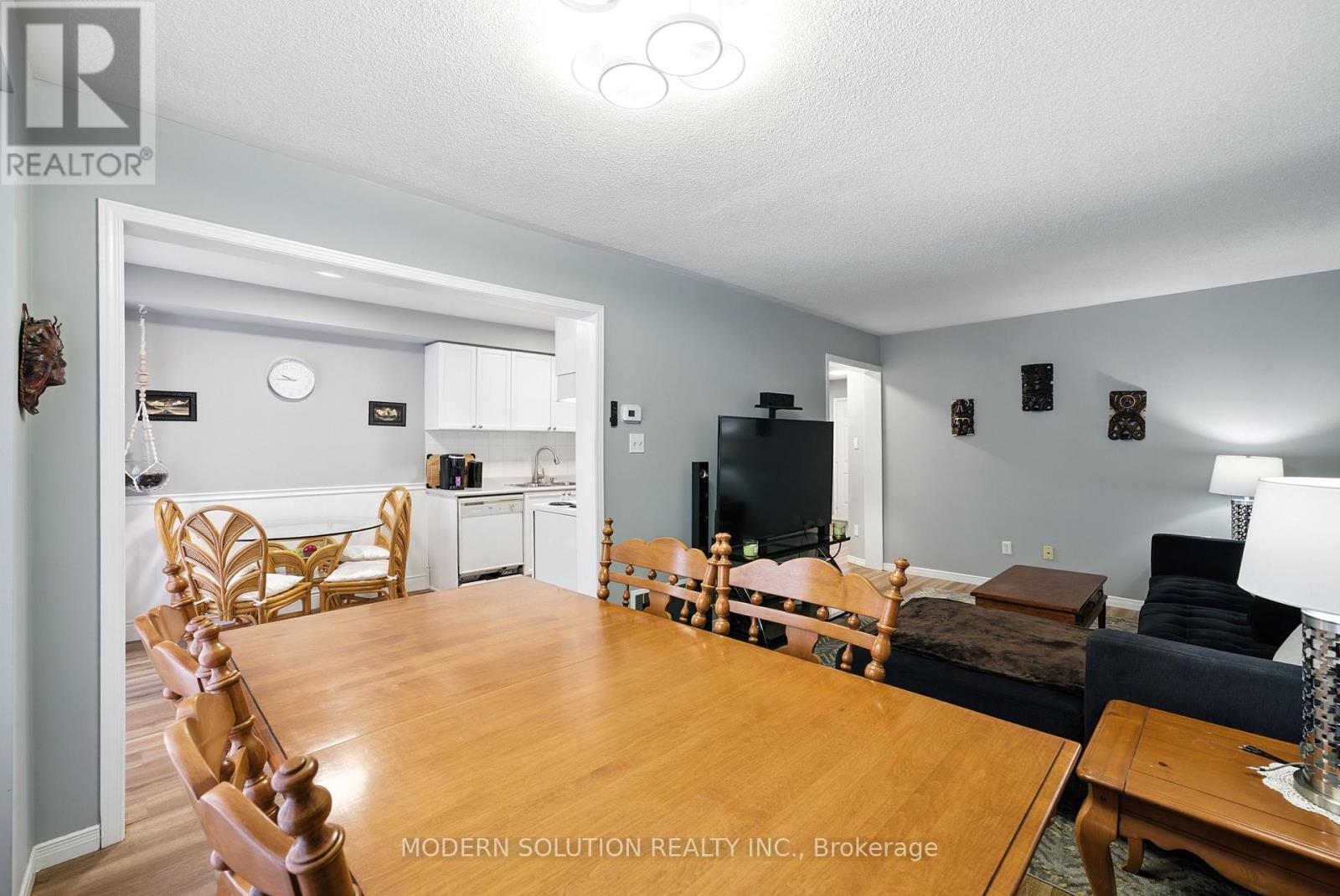 Photo 12 of 99 Creekwood Crescent, Whitby ON