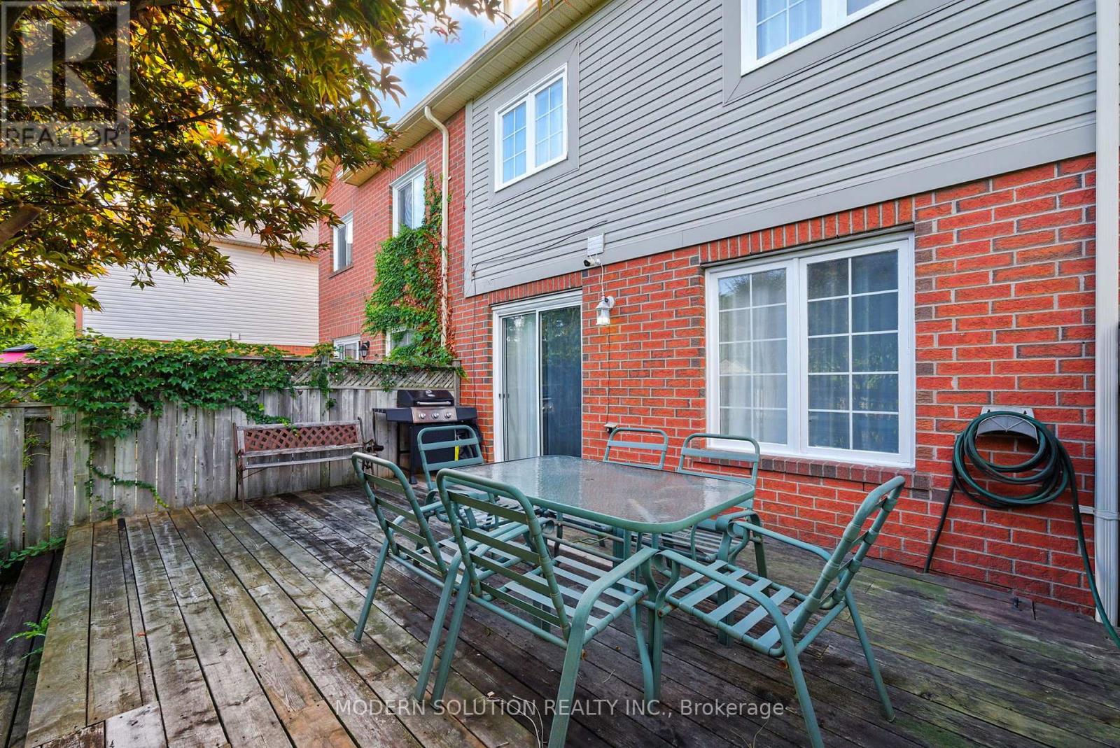 Photo 39 of 99 Creekwood Crescent, Whitby ON
