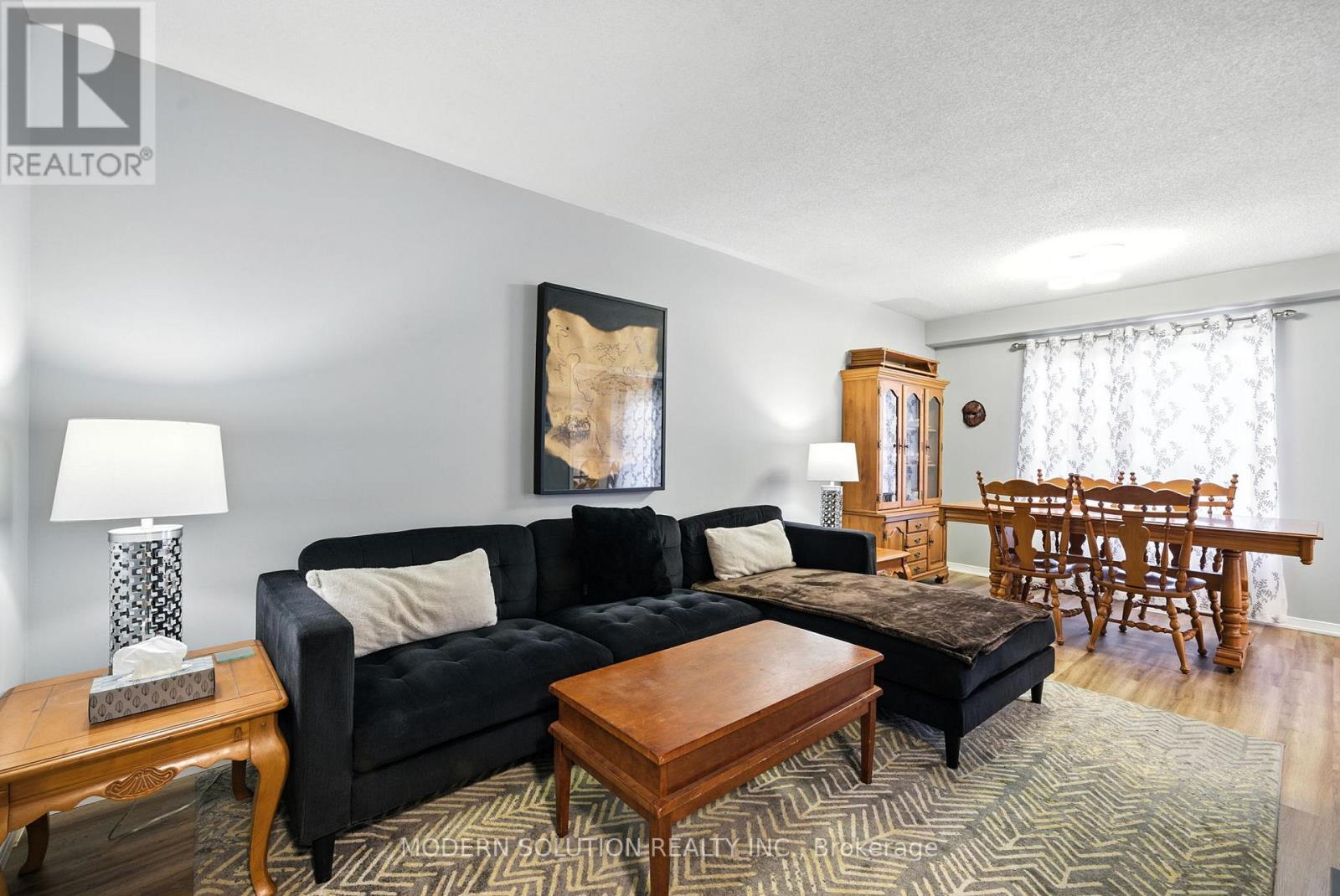 Photo 8 of 99 Creekwood Crescent, Whitby ON