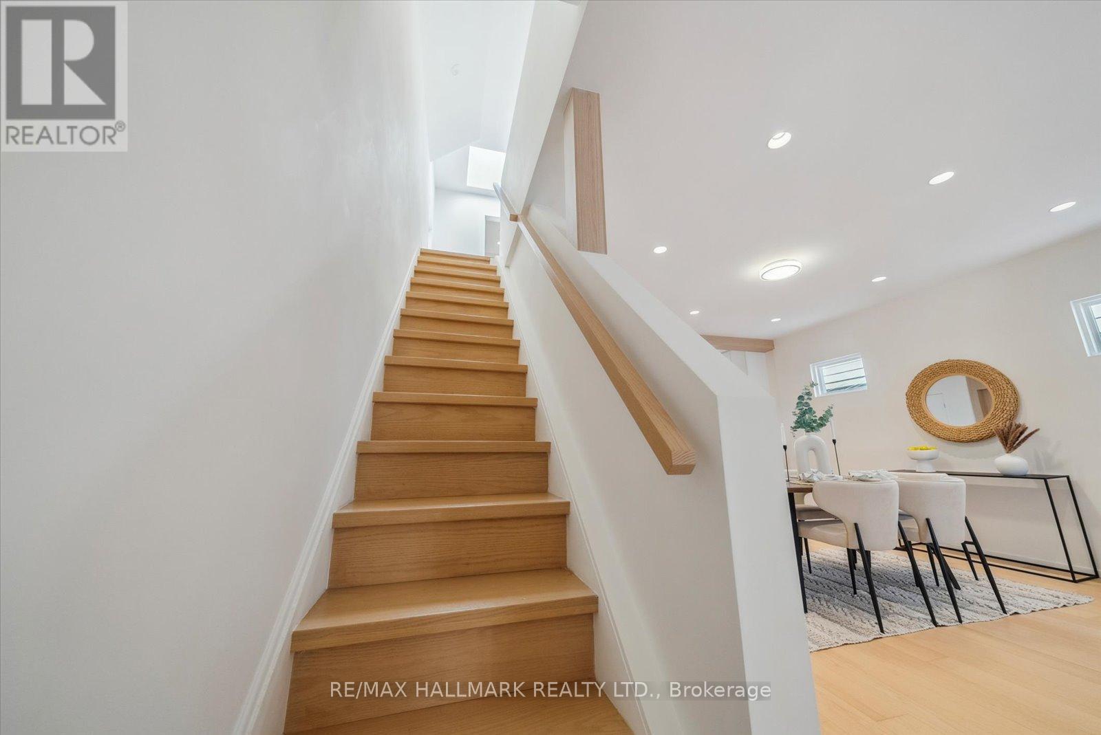 Photo 18 of 7 Ivy Avenue, Toronto ON