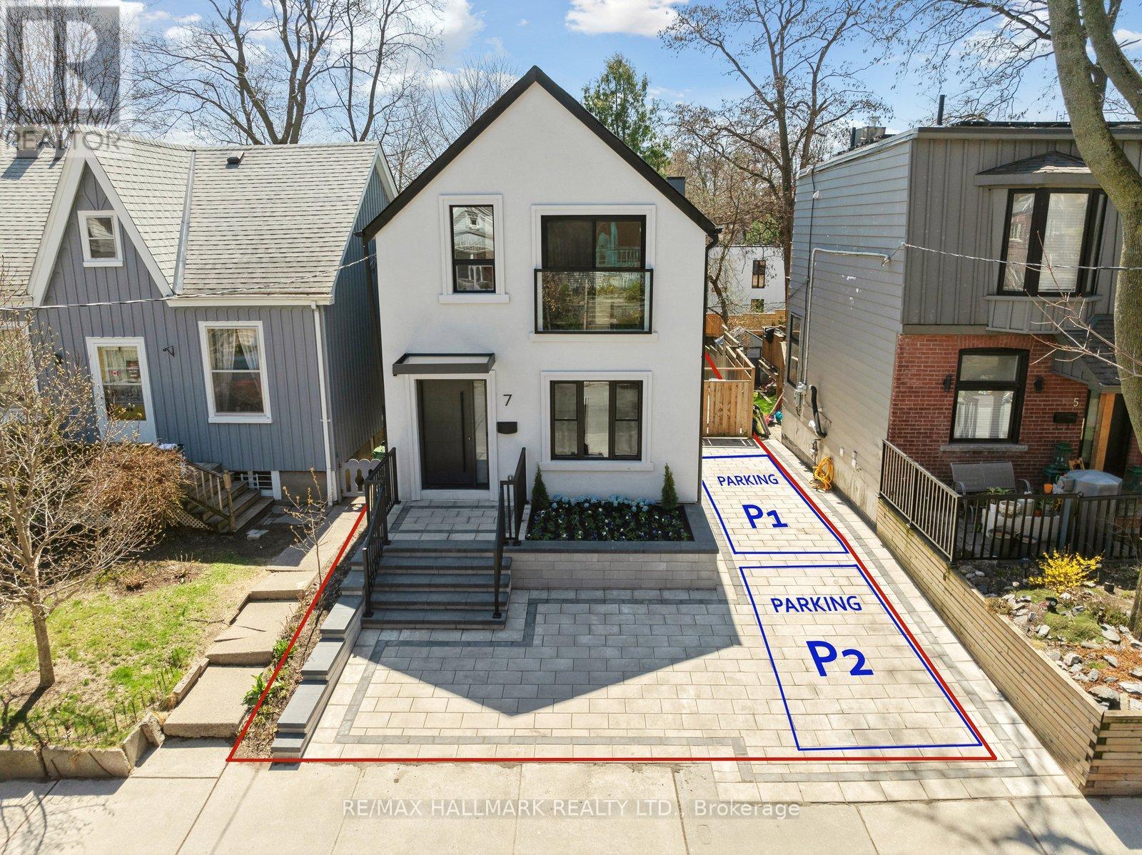 Photo 2 of 7 Ivy Avenue, Toronto ON