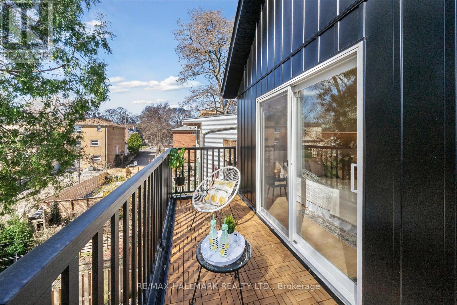 Photo 22 of 7 Ivy Avenue, Toronto ON