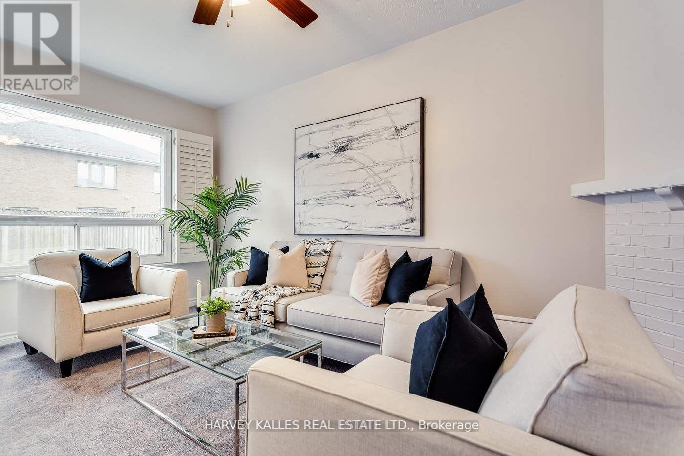 Photo 15 of 67 Venice Crescent, Vaughan ON