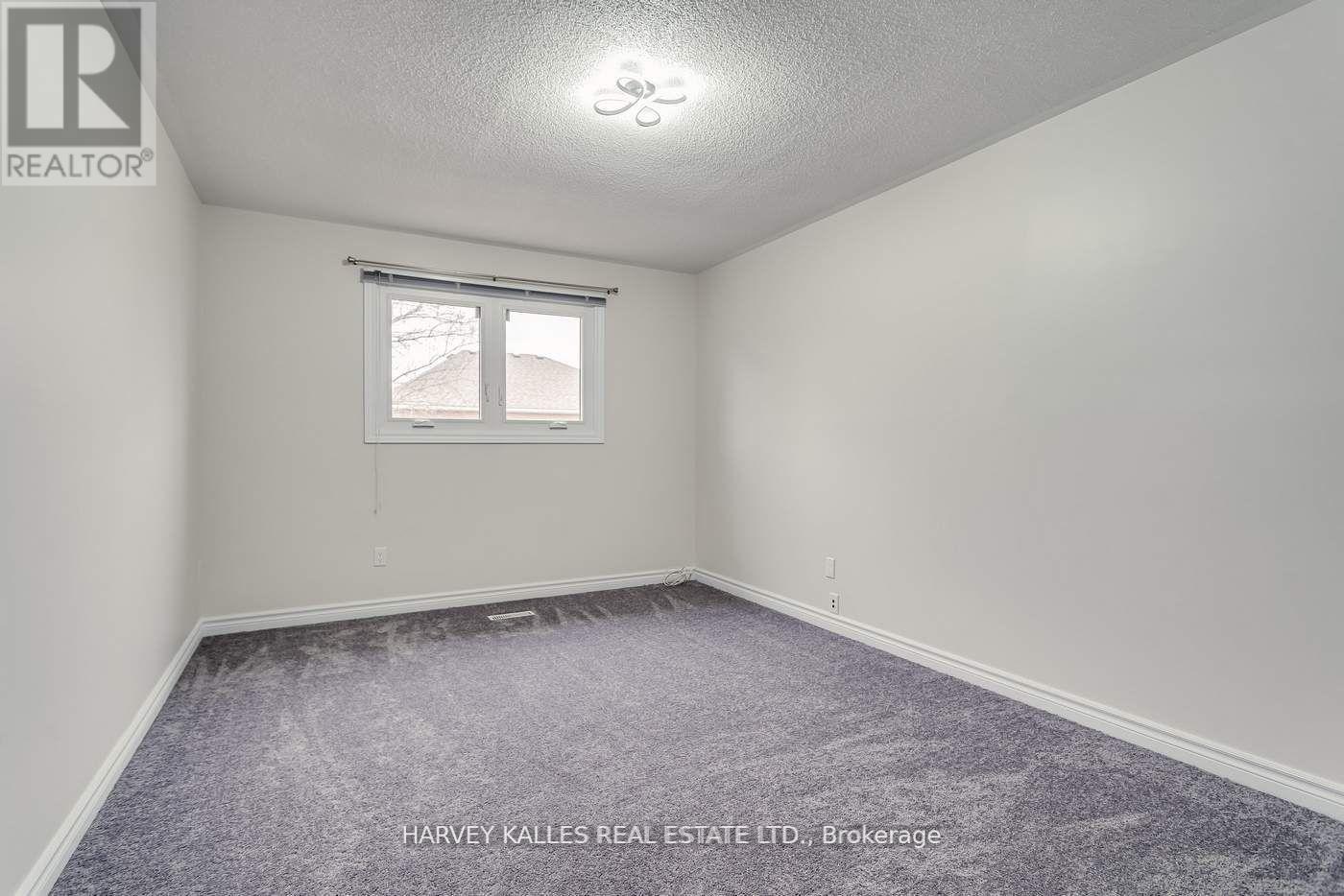 Photo 22 of 67 Venice Crescent, Vaughan ON