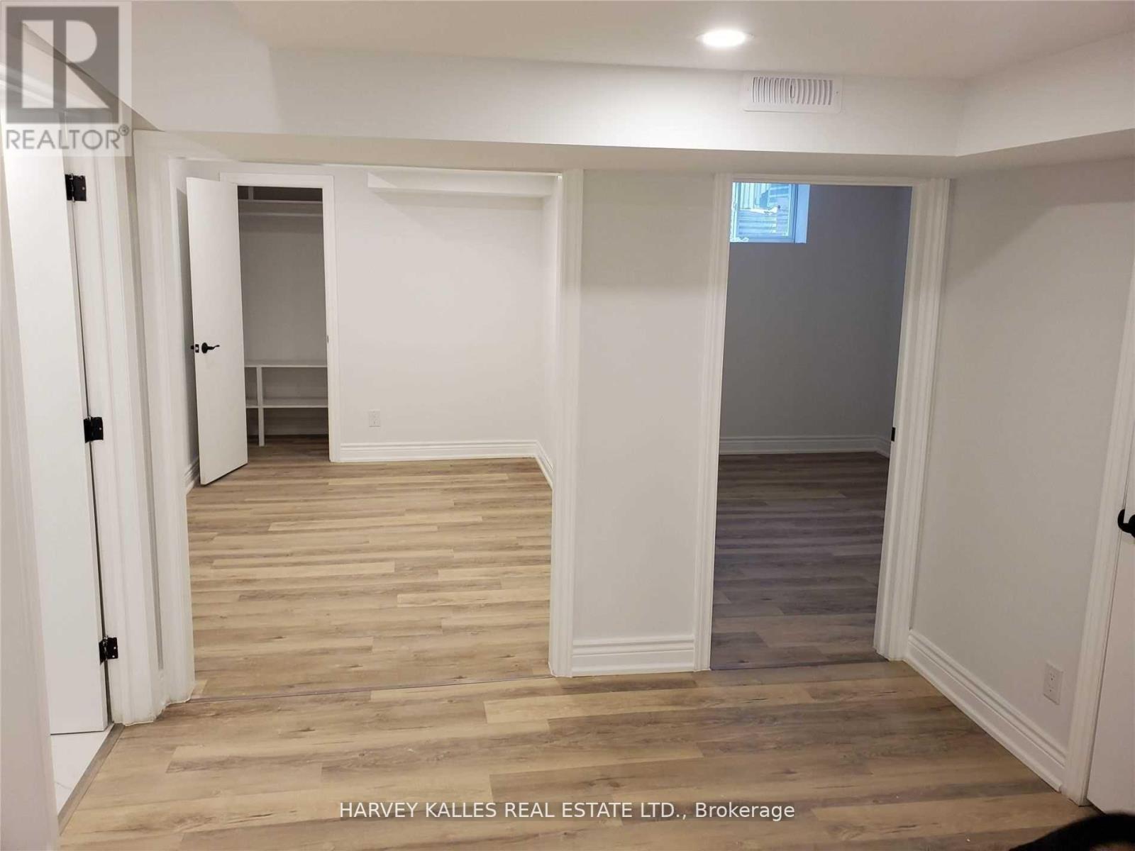 Photo 27 of 67 Venice Crescent, Vaughan ON