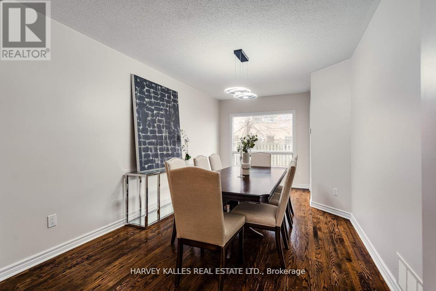 Photo 7 of 67 Venice Crescent, Vaughan ON