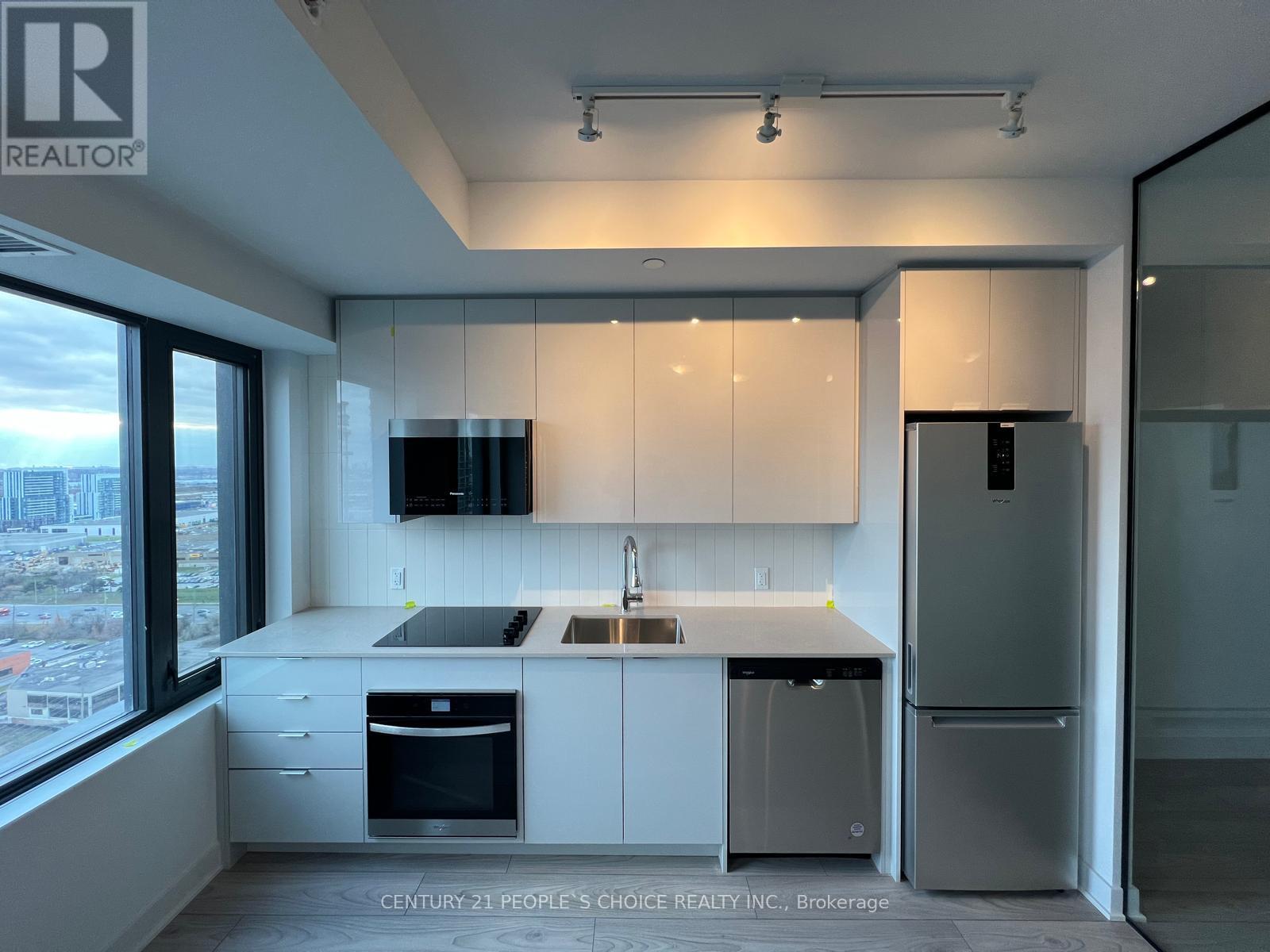 Photo 8 of 2107 2920 Hwy 7 Road W, Vaughan ON