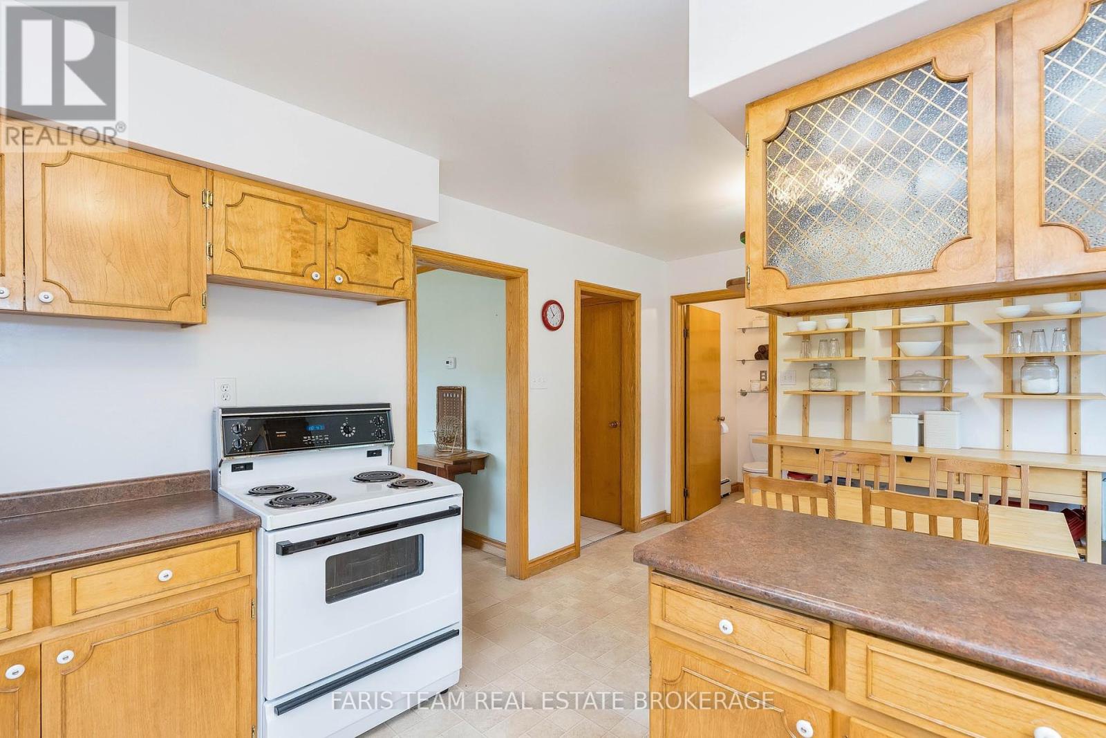 Photo 10 of 6695 10 Side Road, Innisfil ON