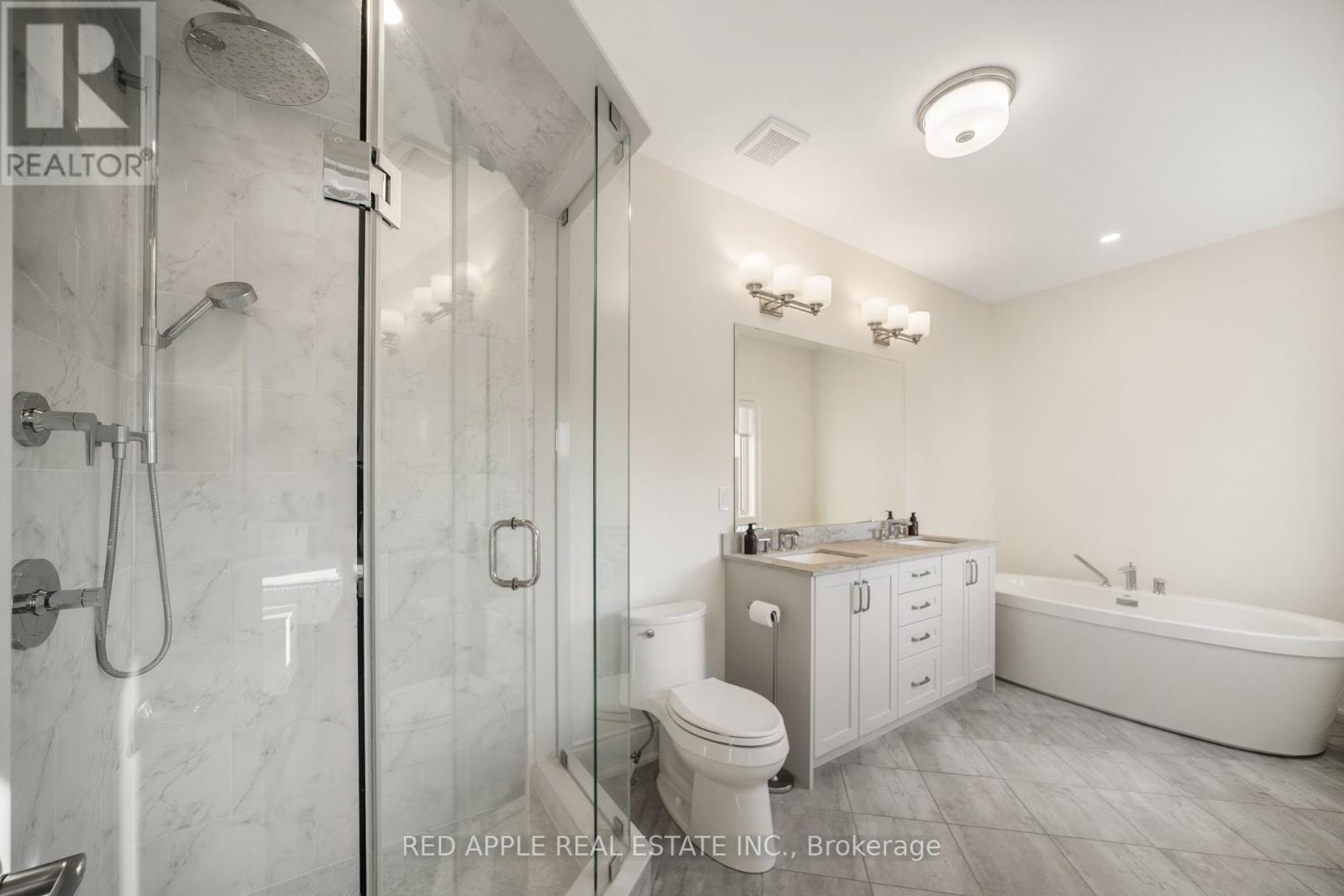 Photo 19 of 9392 Bayview Avenue, Richmond Hill ON