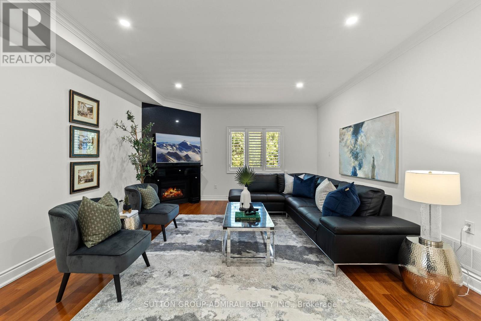 Photo 19 of 166 Ner Israel Drive, Vaughan ON
