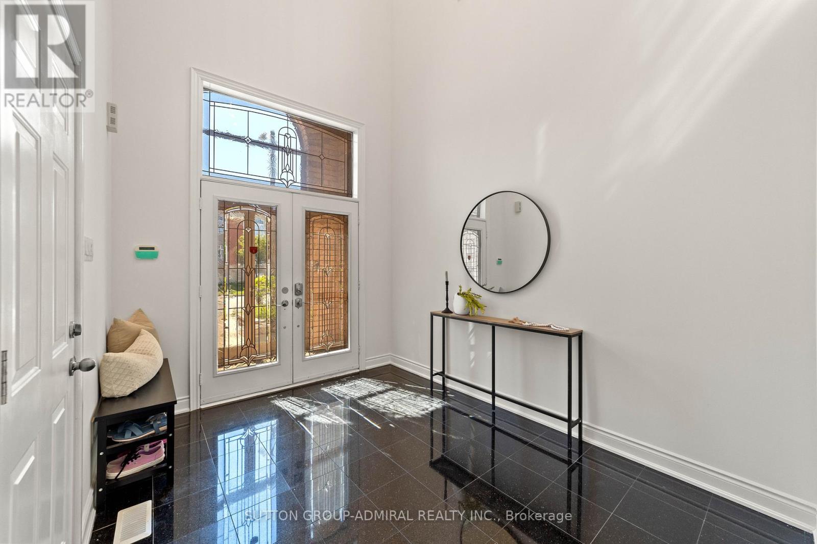 Photo 2 of 166 Ner Israel Drive, Vaughan ON