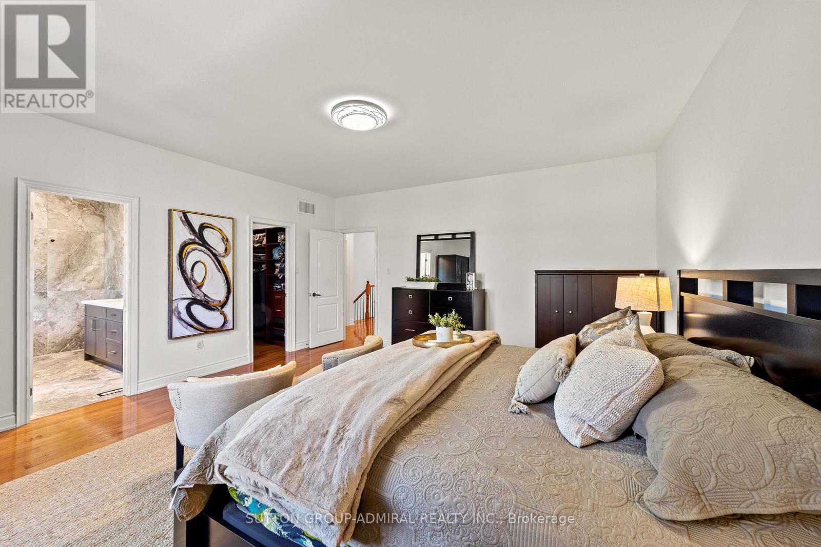 Photo 25 of 166 Ner Israel Drive, Vaughan ON