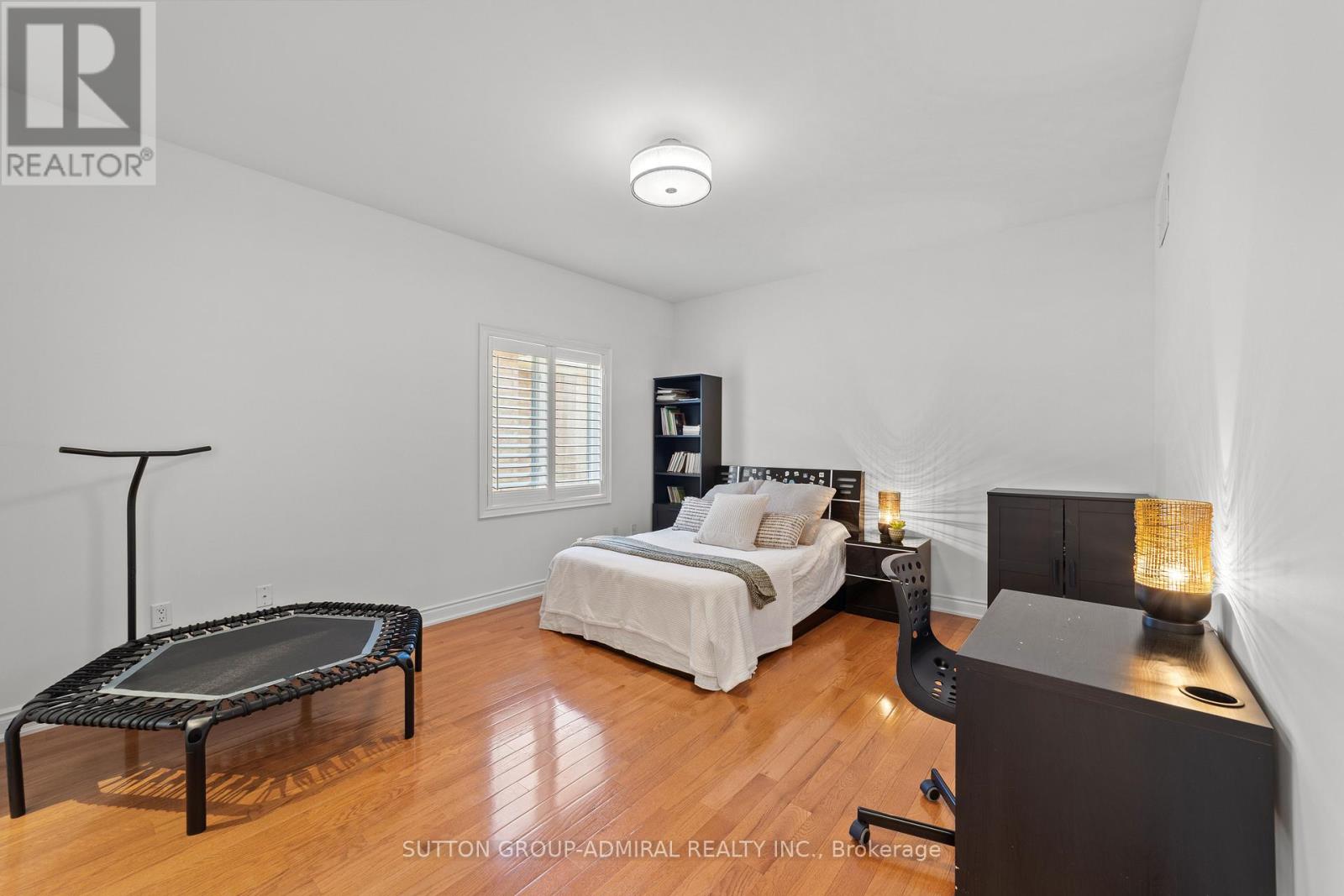Photo 29 of 166 Ner Israel Drive, Vaughan ON