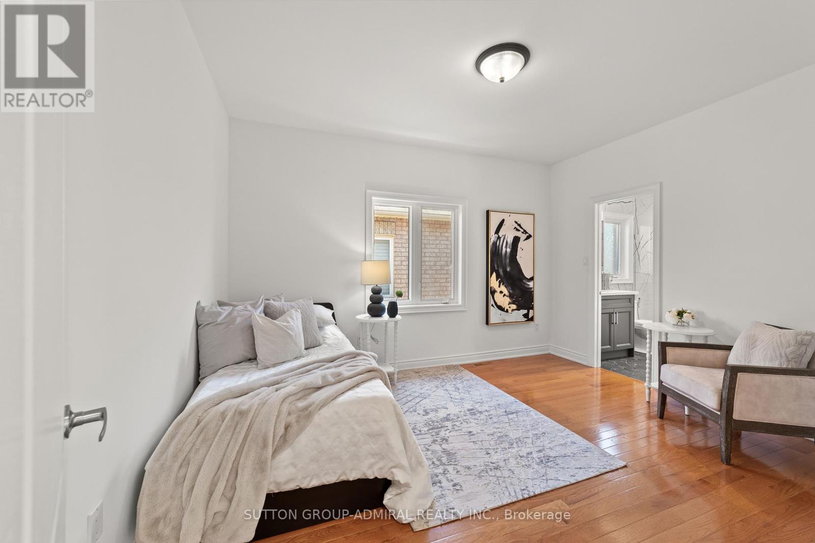 Photo 31 of 166 Ner Israel Drive, Vaughan ON