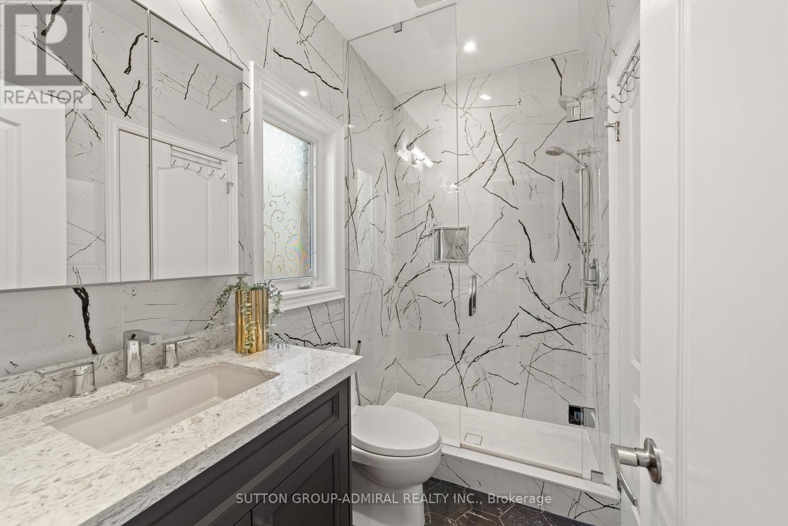 Photo 32 of 166 Ner Israel Drive, Vaughan ON