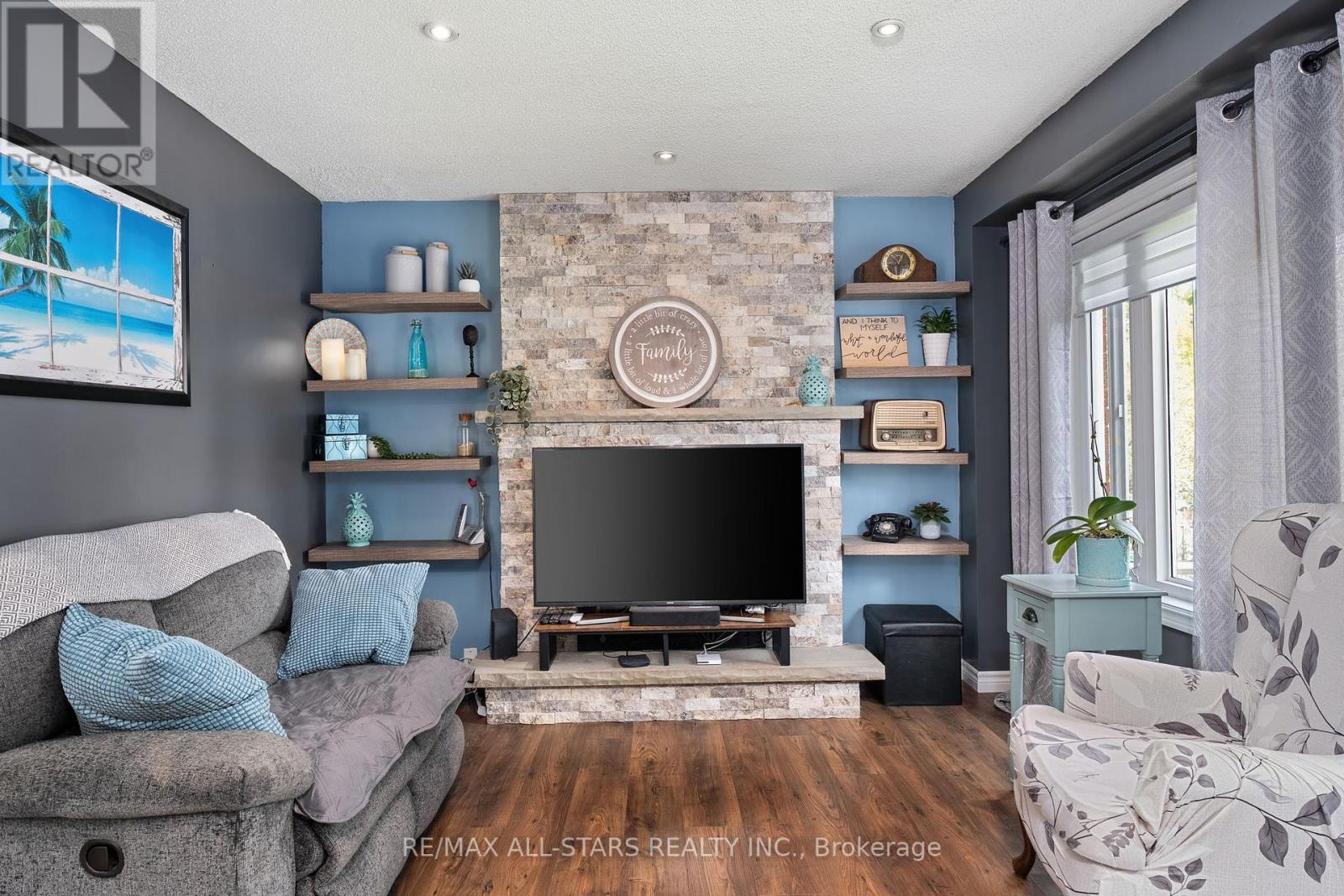 Photo 16 of 41 Sherie Drive, Georgina ON