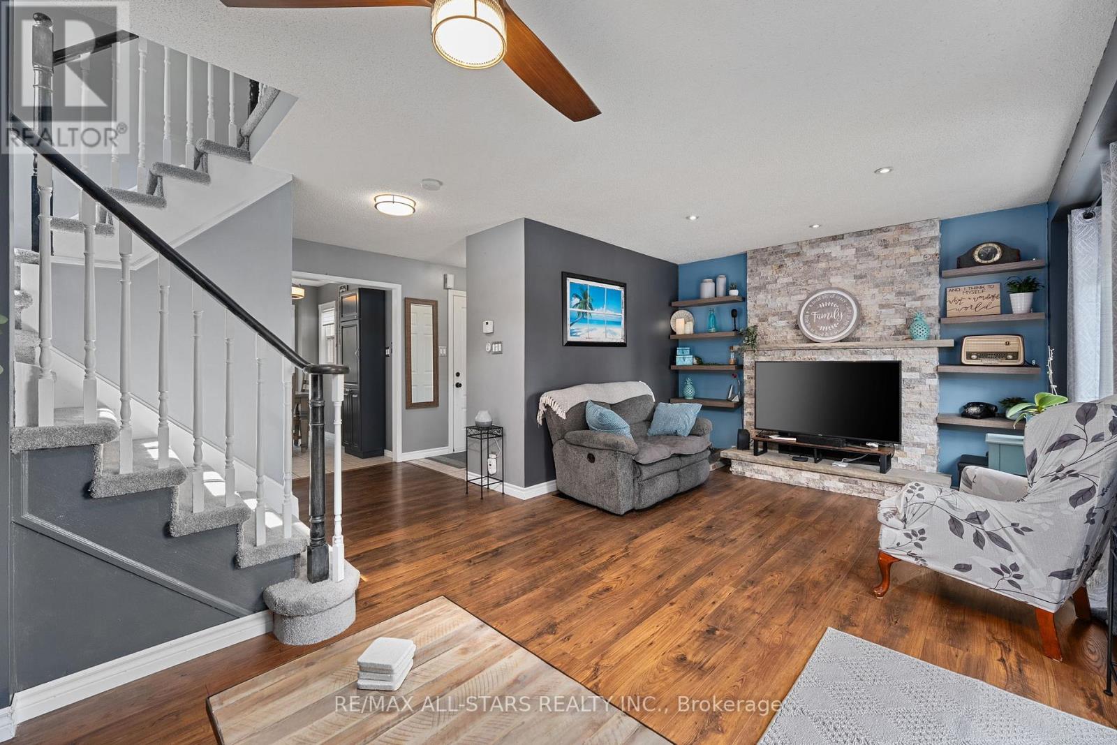Photo 18 of 41 Sherie Drive, Georgina ON