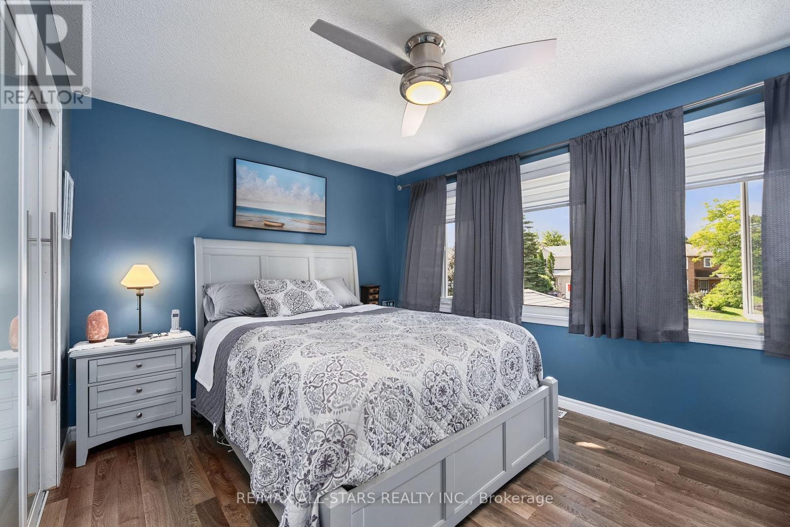 Photo 23 of 41 Sherie Drive, Georgina ON