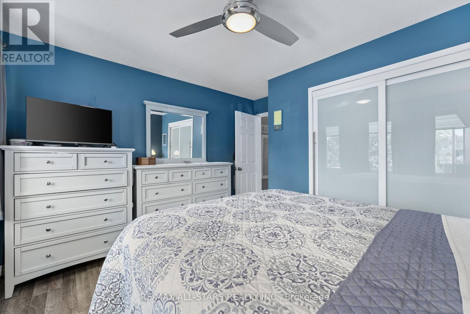 Photo 24 of 41 Sherie Drive, Georgina ON