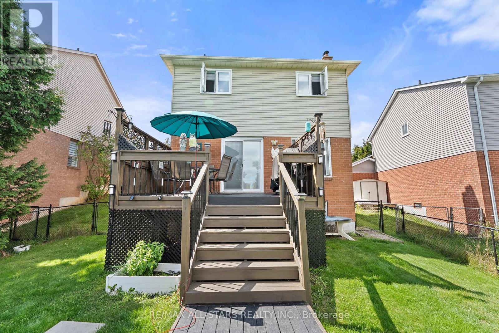 Photo 30 of 41 Sherie Drive, Georgina ON