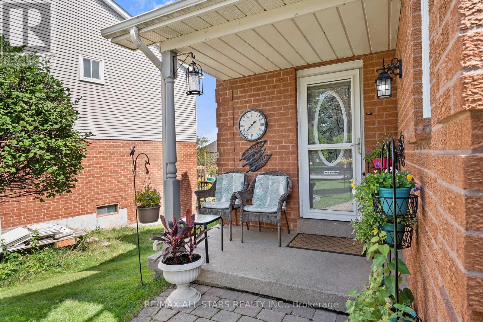 Photo 6 of 41 Sherie Drive, Georgina ON