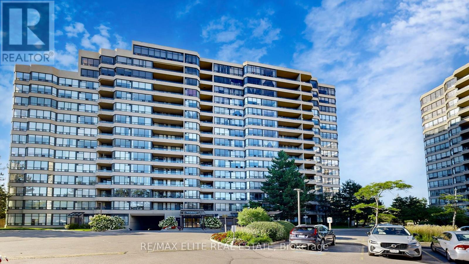 Photo 1 of 1409 22 Clarissa Drive, Richmond Hill ON
