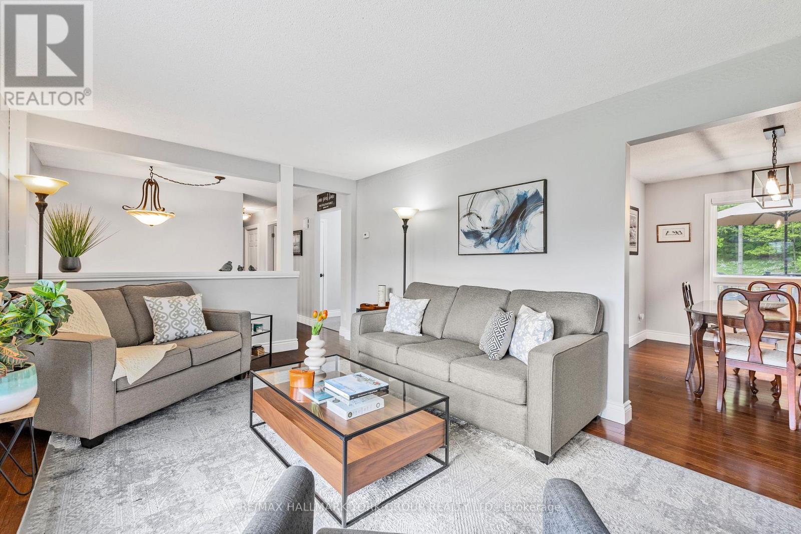 Photo 10 of 14 Anchor Court, East Gwillimbury ON