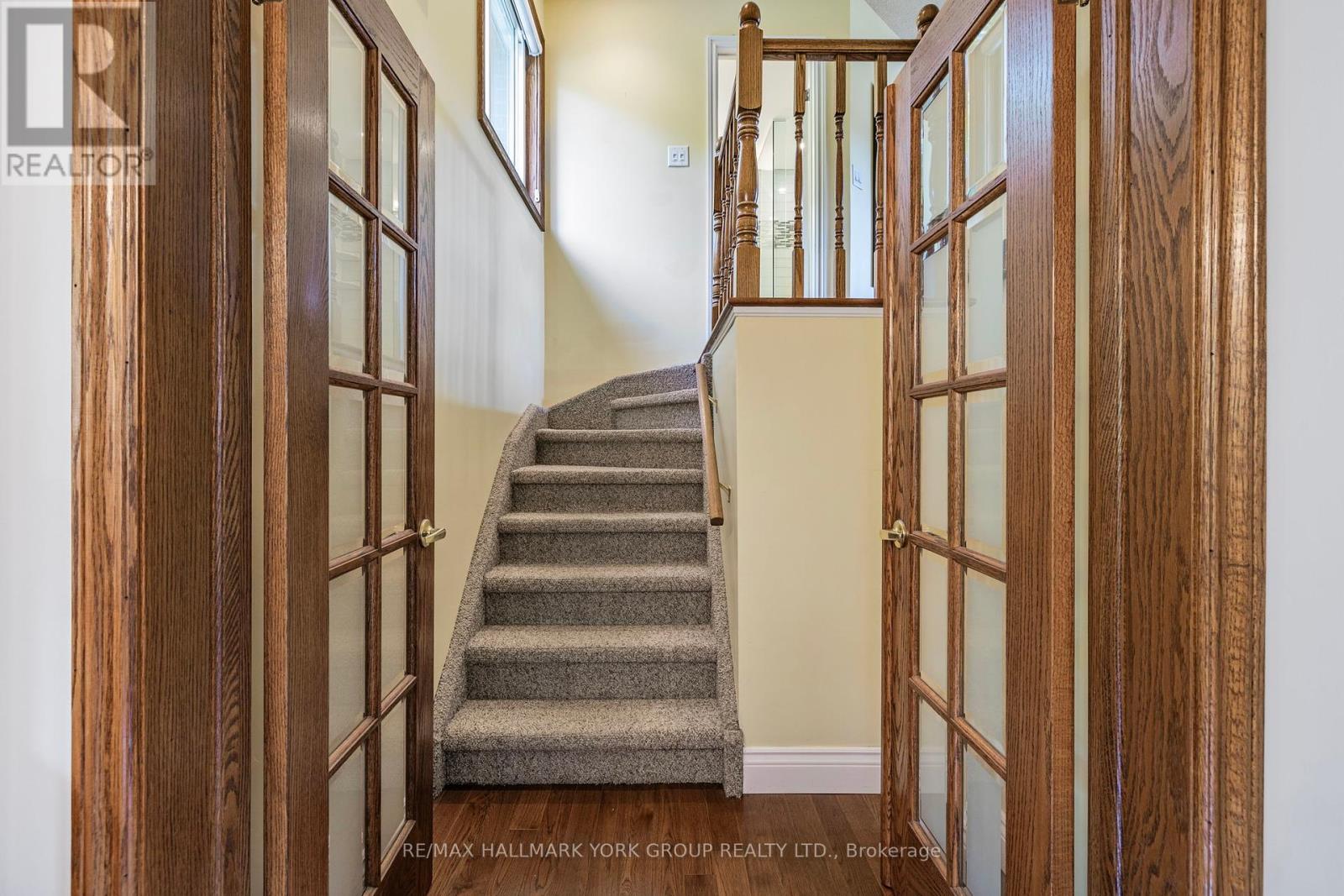 Photo 22 of 14 Anchor Court, East Gwillimbury ON