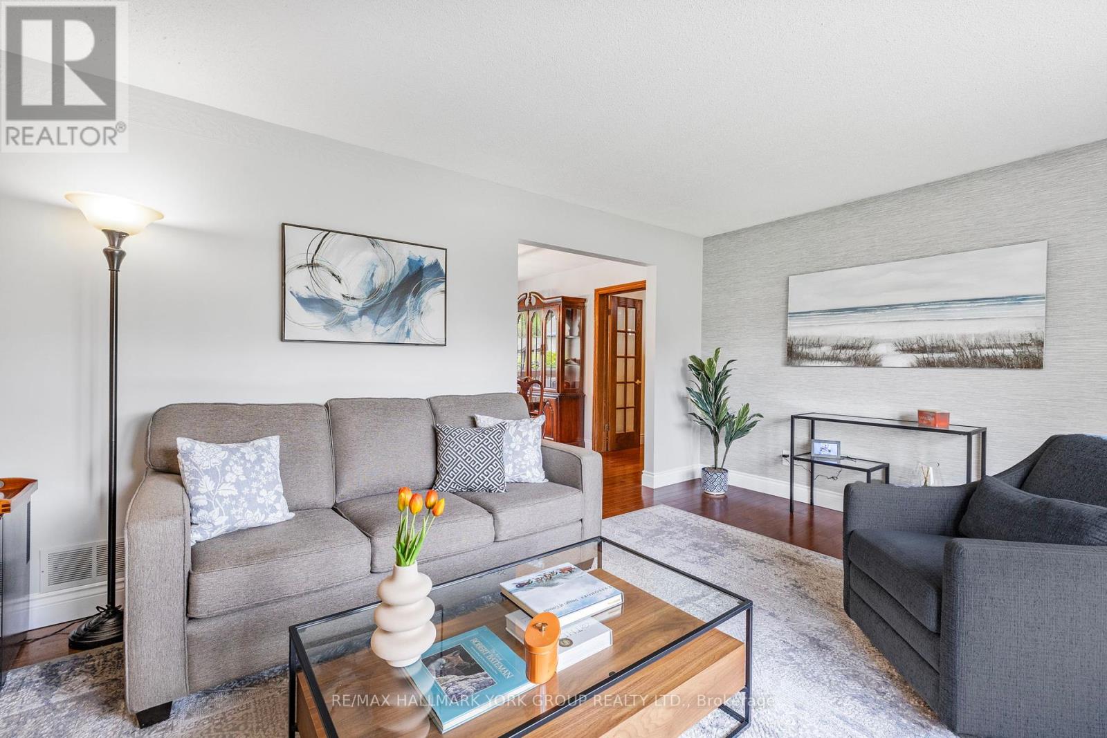 Photo 9 of 14 Anchor Court, East Gwillimbury ON