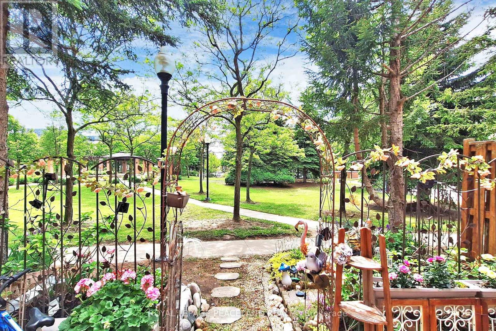 Photo 23 of 3 15 St Moritz Way, Markham ON