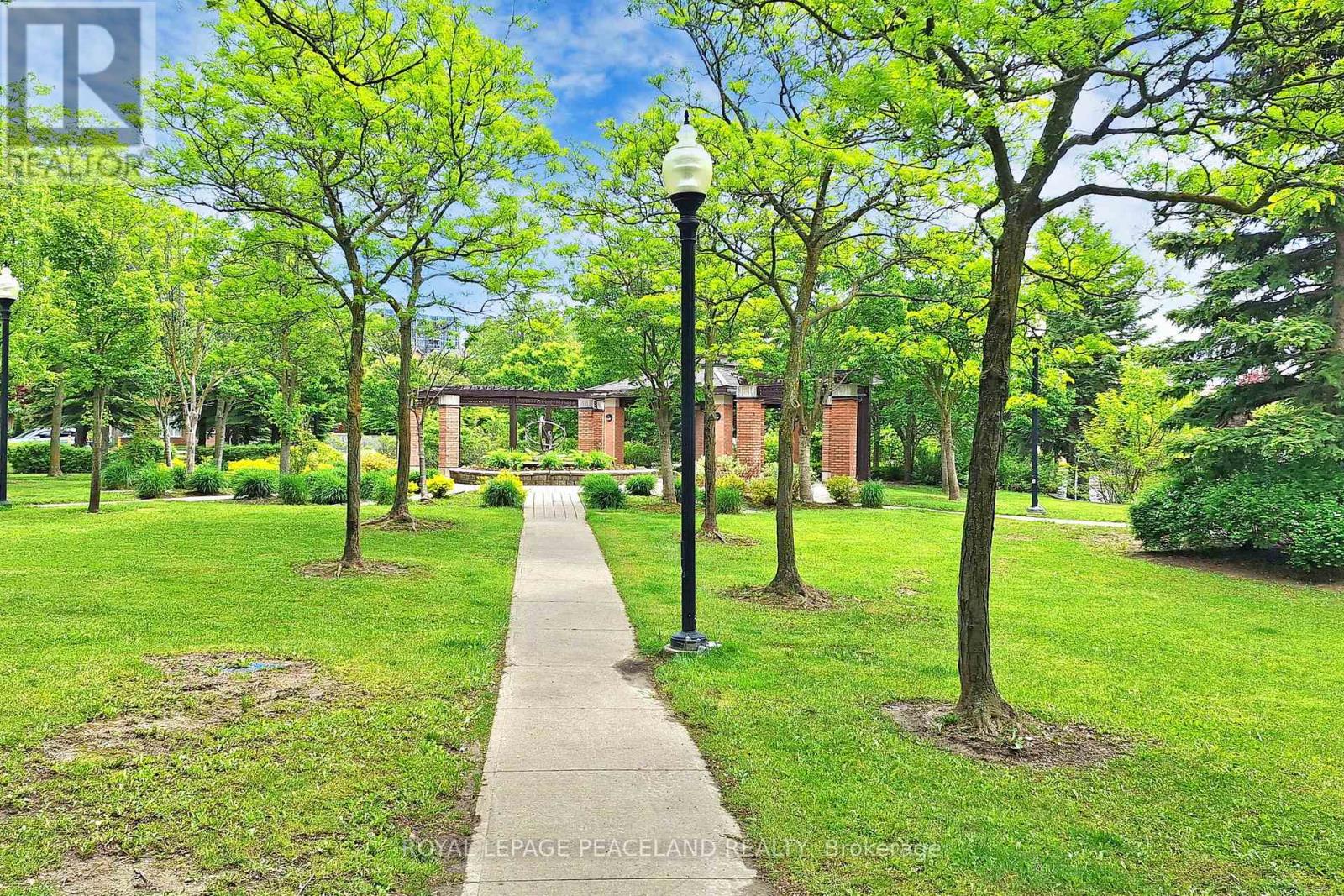 Photo 27 of 3 15 St Moritz Way, Markham ON