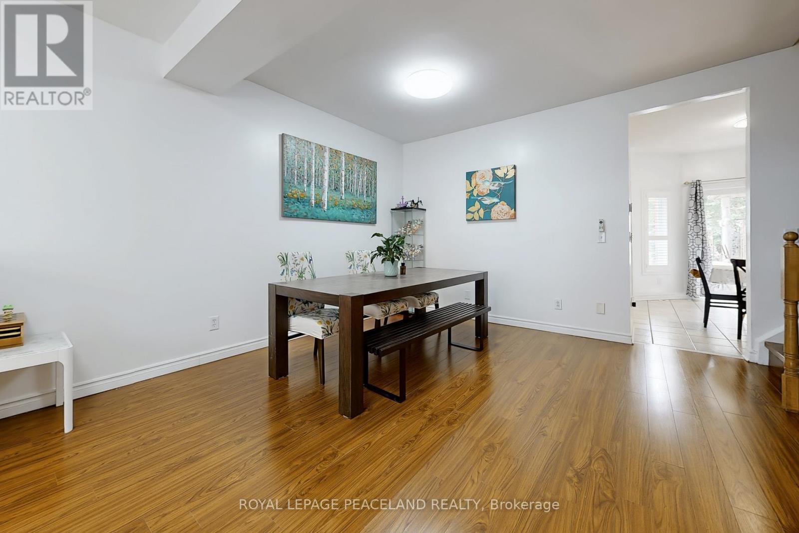 Photo 8 of 3 15 St Moritz Way, Markham ON