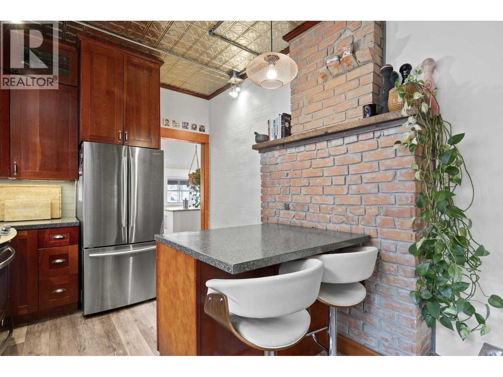 Photo 13 of 784 Lawrence Avenue, Kelowna BC