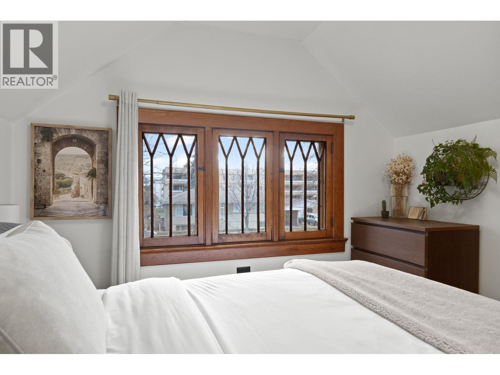 Photo 34 of 784 Lawrence Avenue, Kelowna BC