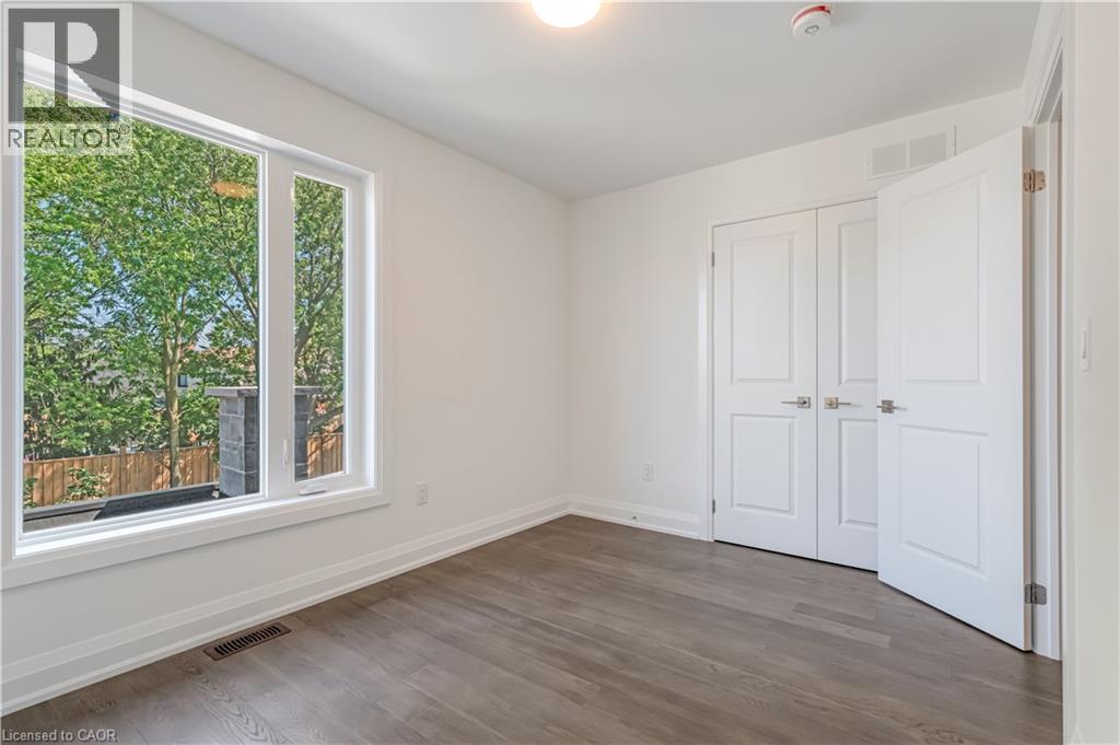 Photo 26 of 2154 Walkers Line Unit 2, Burlington ON