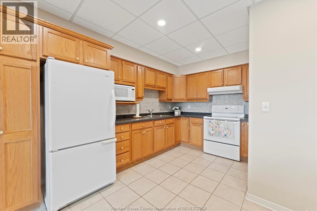 Photo 11 of 315 Village Grove Unit 505, Tecumseh ON