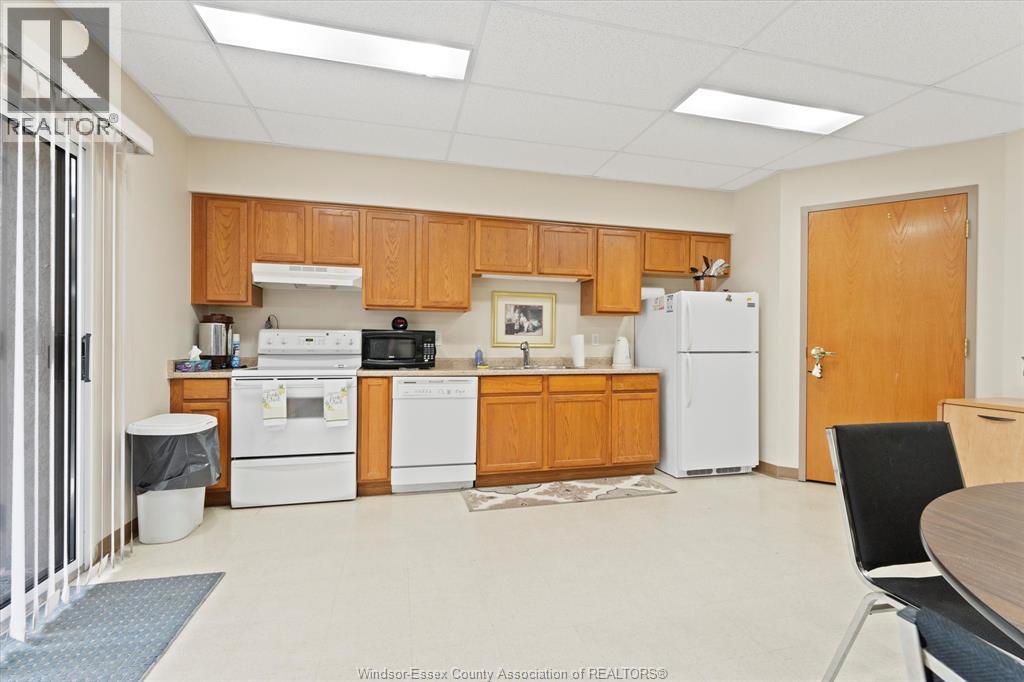 Photo 32 of 315 Village Grove Unit 505, Tecumseh ON
