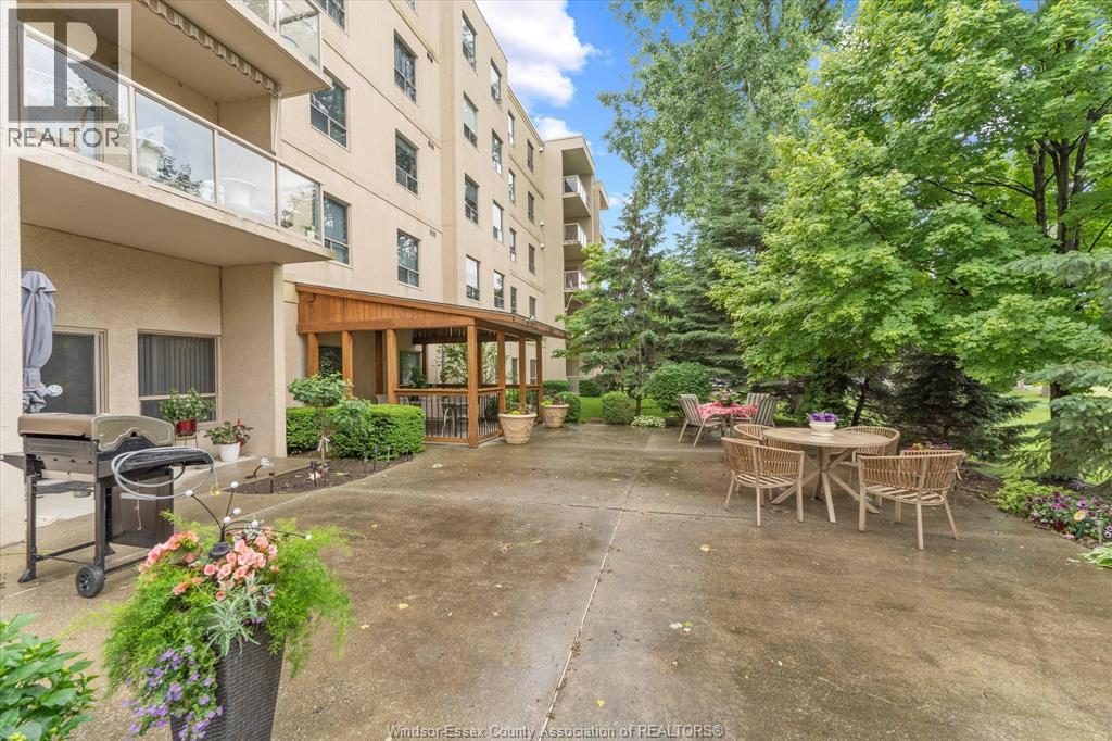 Photo 38 of 315 Village Grove Unit 505, Tecumseh ON
